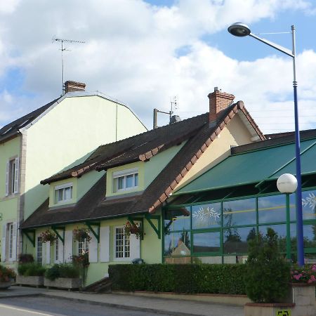 L'Auberge De L'Olive Dompierre-sur-Besbre Esterno foto