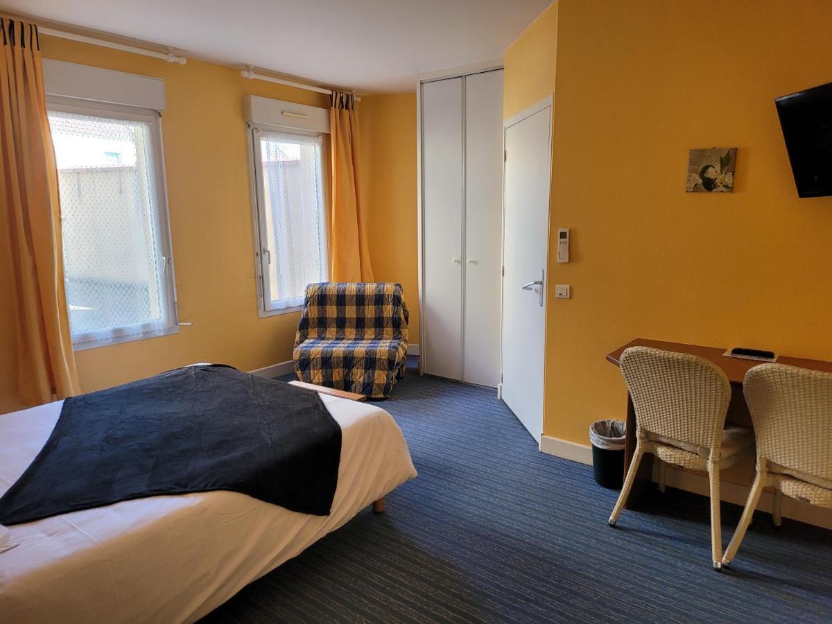L'Auberge De L'Olive Dompierre-sur-Besbre Esterno foto
