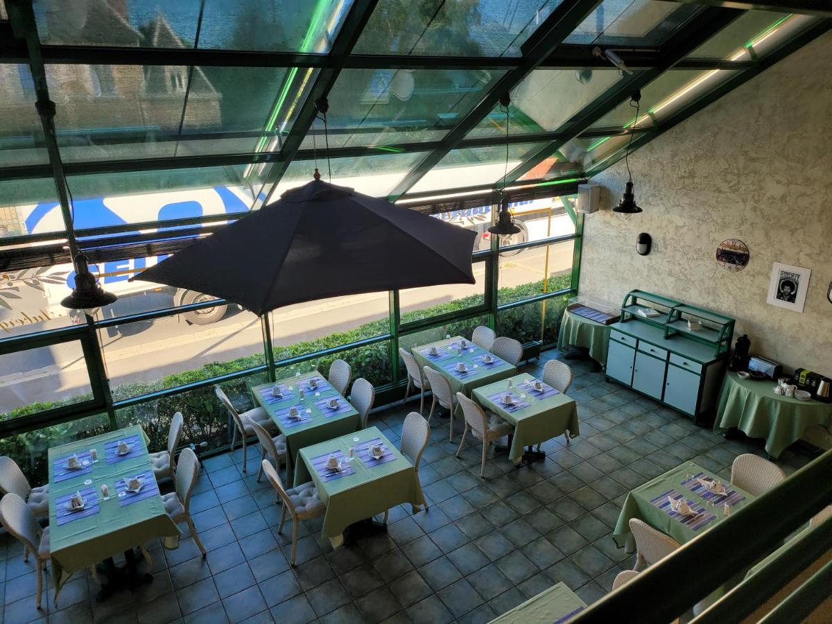 L'Auberge De L'Olive Dompierre-sur-Besbre Esterno foto