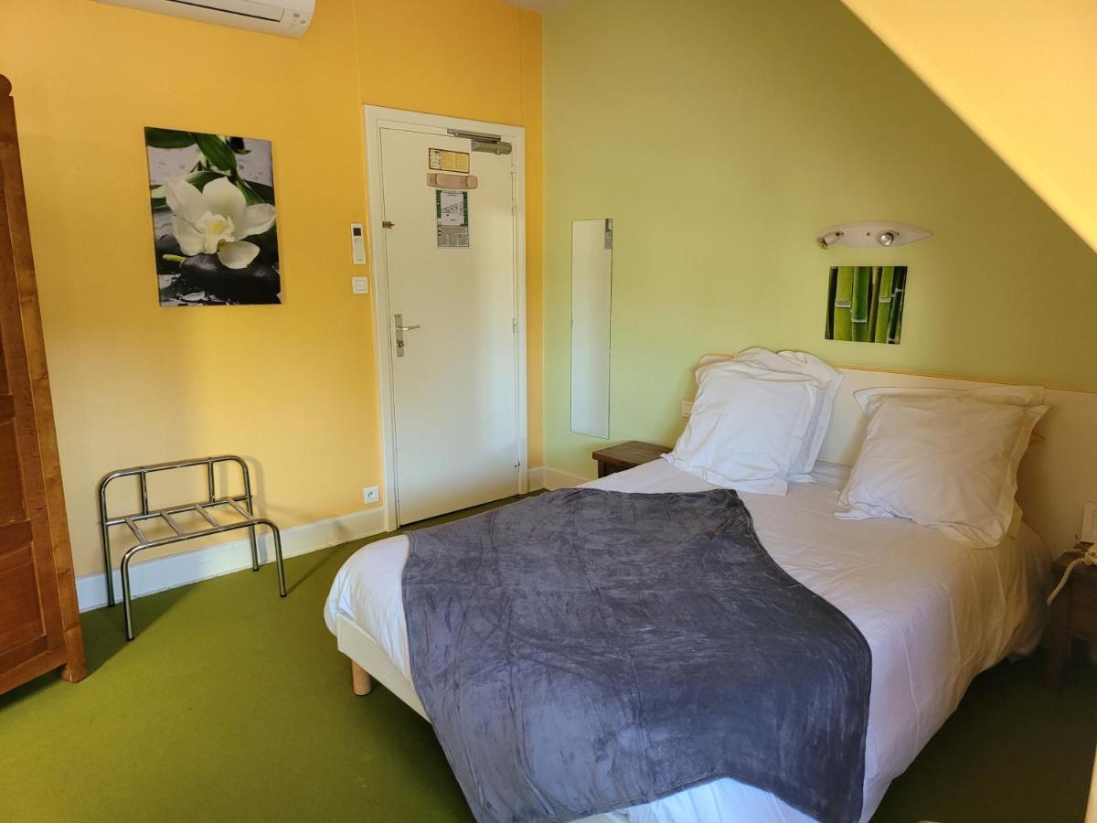 L'Auberge De L'Olive Dompierre-sur-Besbre Esterno foto