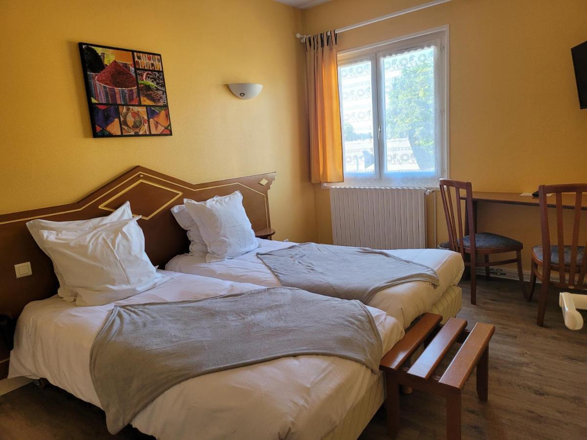 L'Auberge De L'Olive Dompierre-sur-Besbre Esterno foto