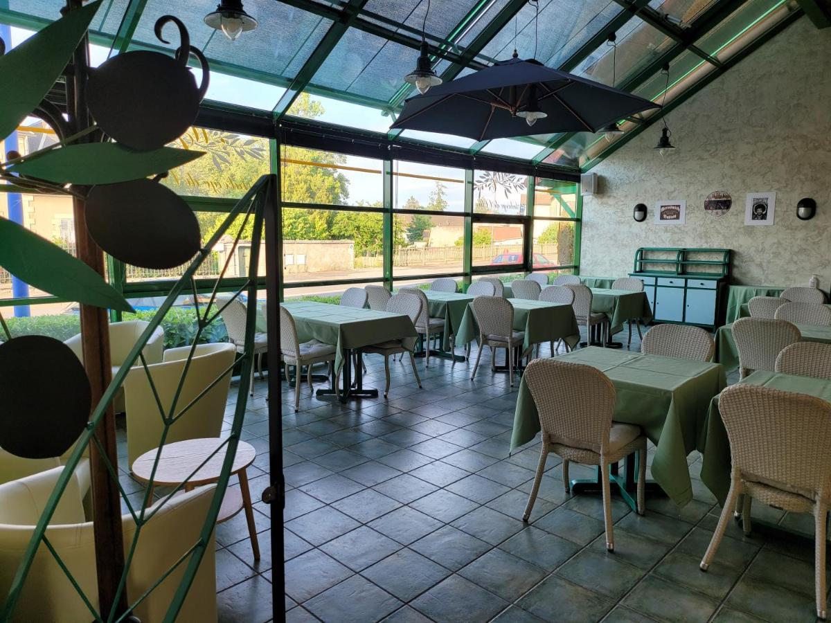 L'Auberge De L'Olive Dompierre-sur-Besbre Esterno foto