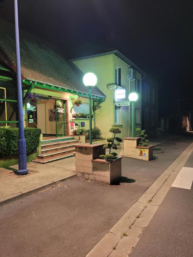 L'Auberge De L'Olive Dompierre-sur-Besbre Esterno foto