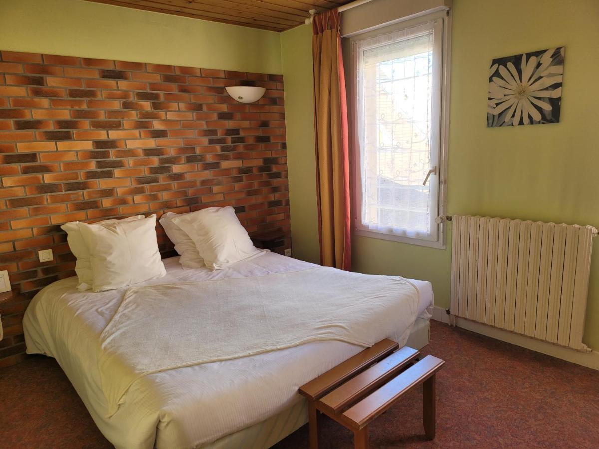 L'Auberge De L'Olive Dompierre-sur-Besbre Esterno foto