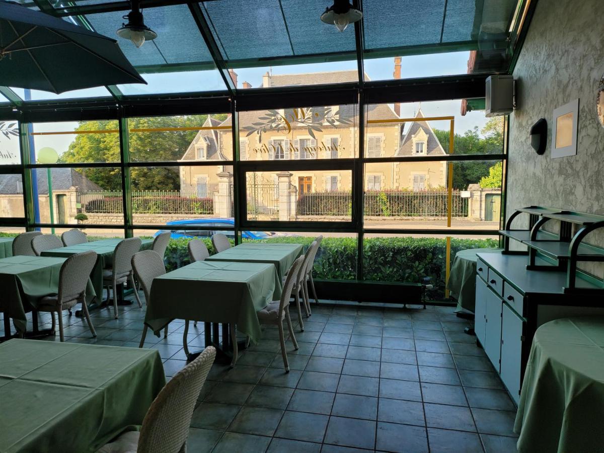 L'Auberge De L'Olive Dompierre-sur-Besbre Esterno foto