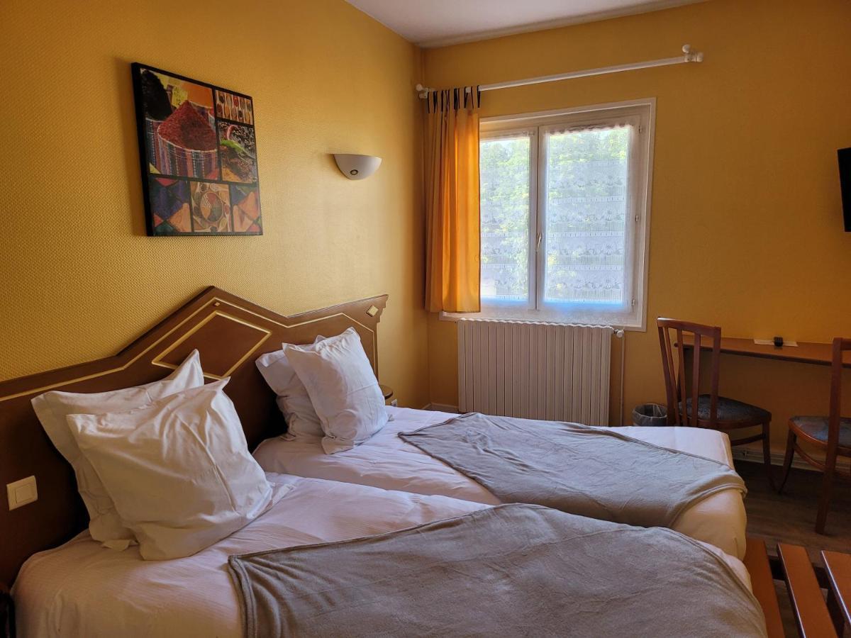 L'Auberge De L'Olive Dompierre-sur-Besbre Esterno foto